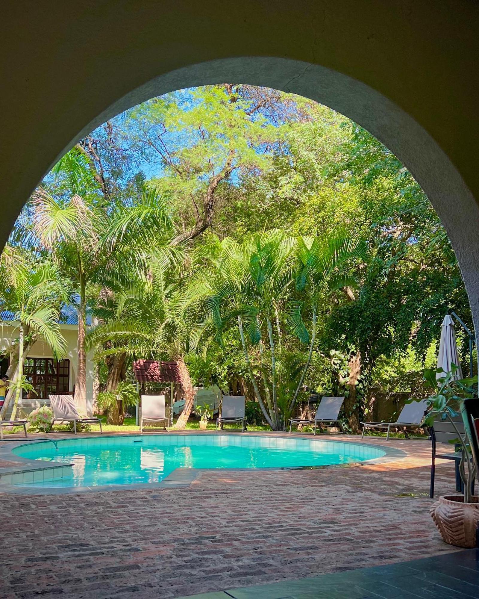 Jacaranda Lodge Victoria Falls Kültér fotó